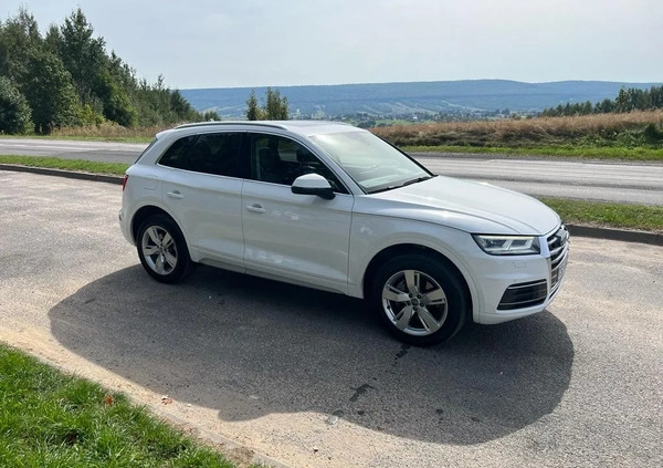 Audi Q5 cena 109000 przebieg: 157000, rok produkcji 2018 z Suchedniów małe 352